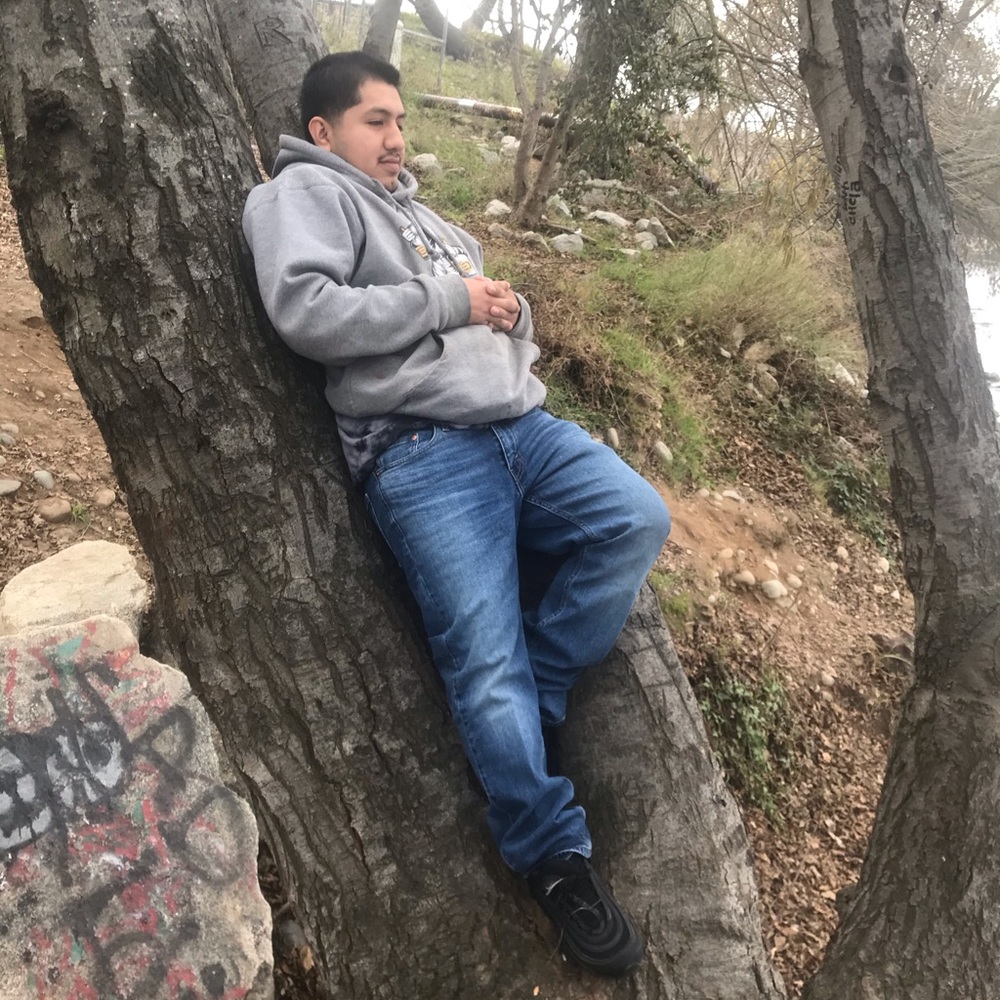 Meet your Posher, Adan